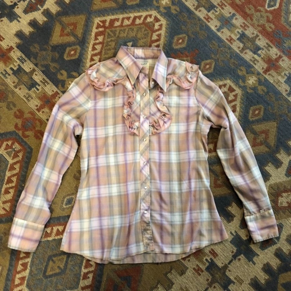 🔴Wrangler Vintage button Down shirt, ruffle Plaid